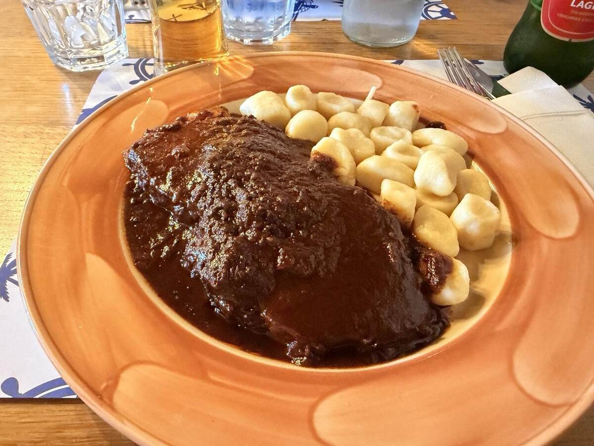 Pašticada con ñoquis en Split