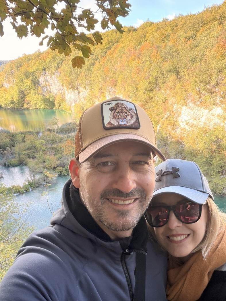 Txema y Alaitz junto a la Gran Cascada