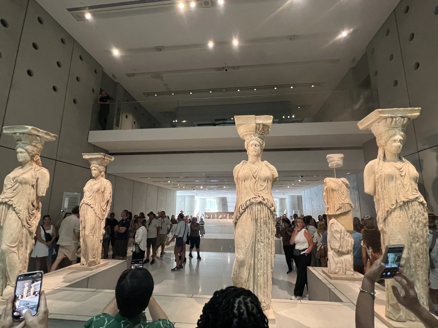 Cariátides originales en el Museo de la Acrópolis