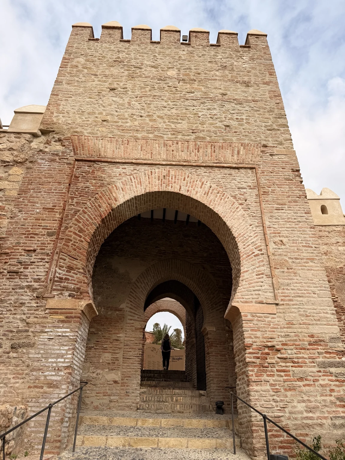Alcazaba · acceso, jardines y recintos