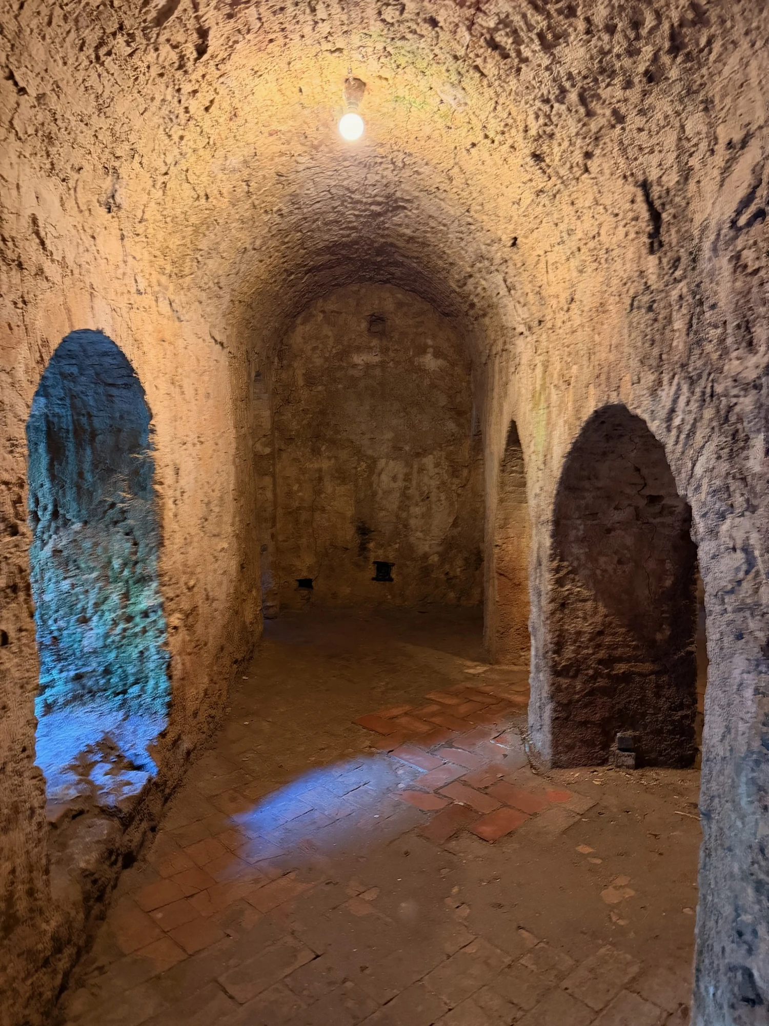 Interior de la Mina de Agua de la Casa del Rey Moro