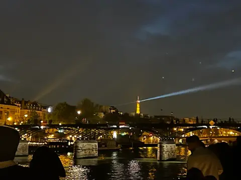 Crucero nocturno por el Sena