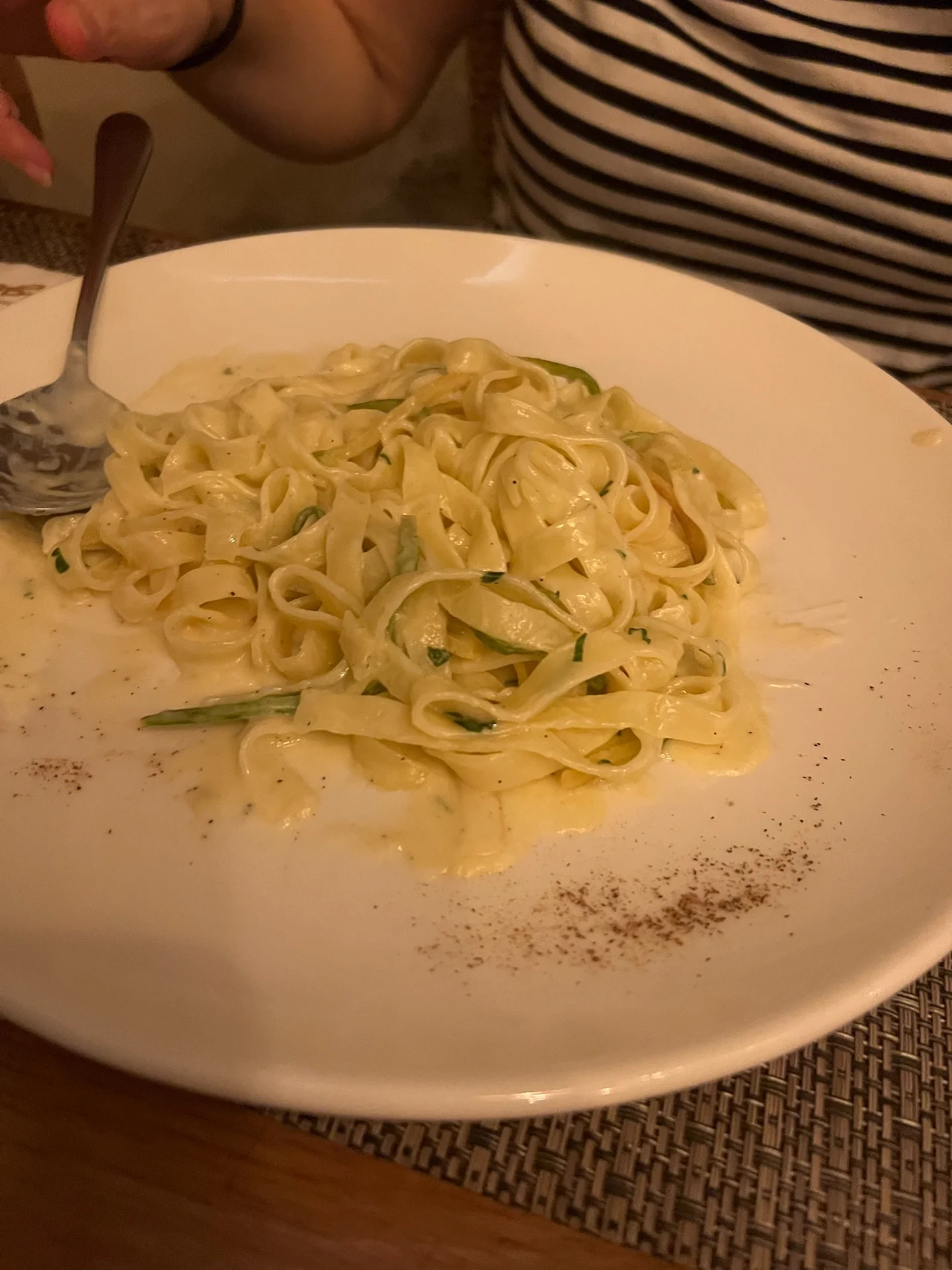 Plato de pasta en D’Angelo Mykonos