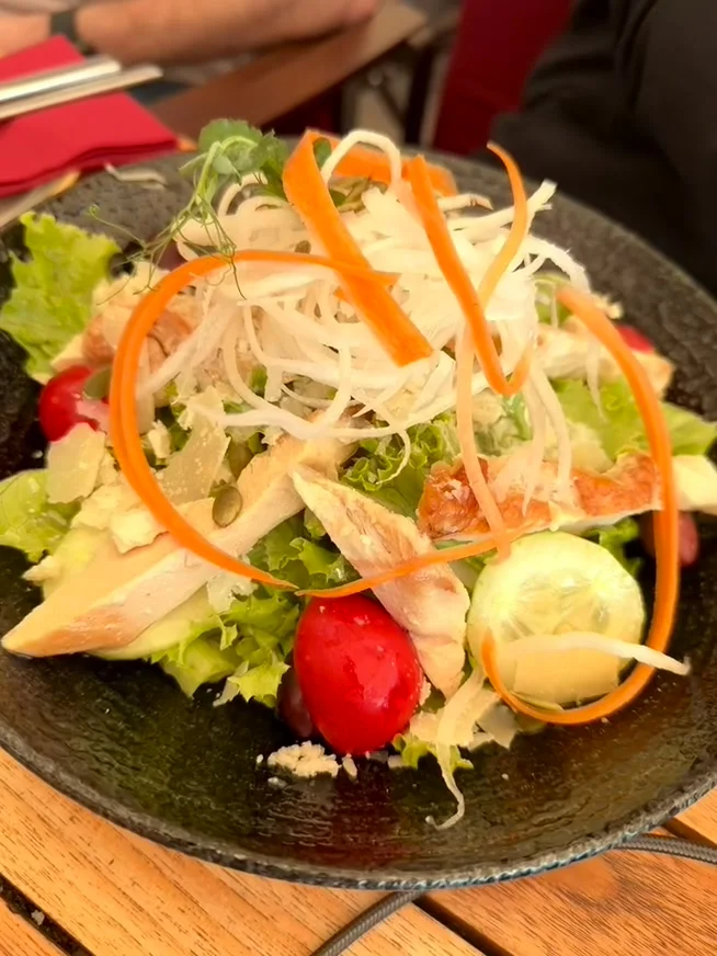 Ensalada servida durante nuestra comida en Dubravka 1836