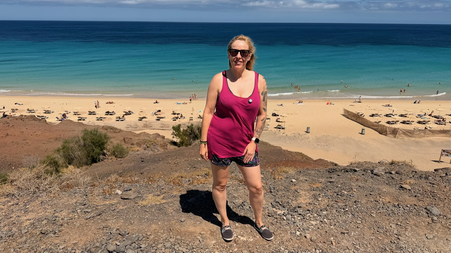 Alaitz con las playas de Esquinzo y Butihondo al fondo