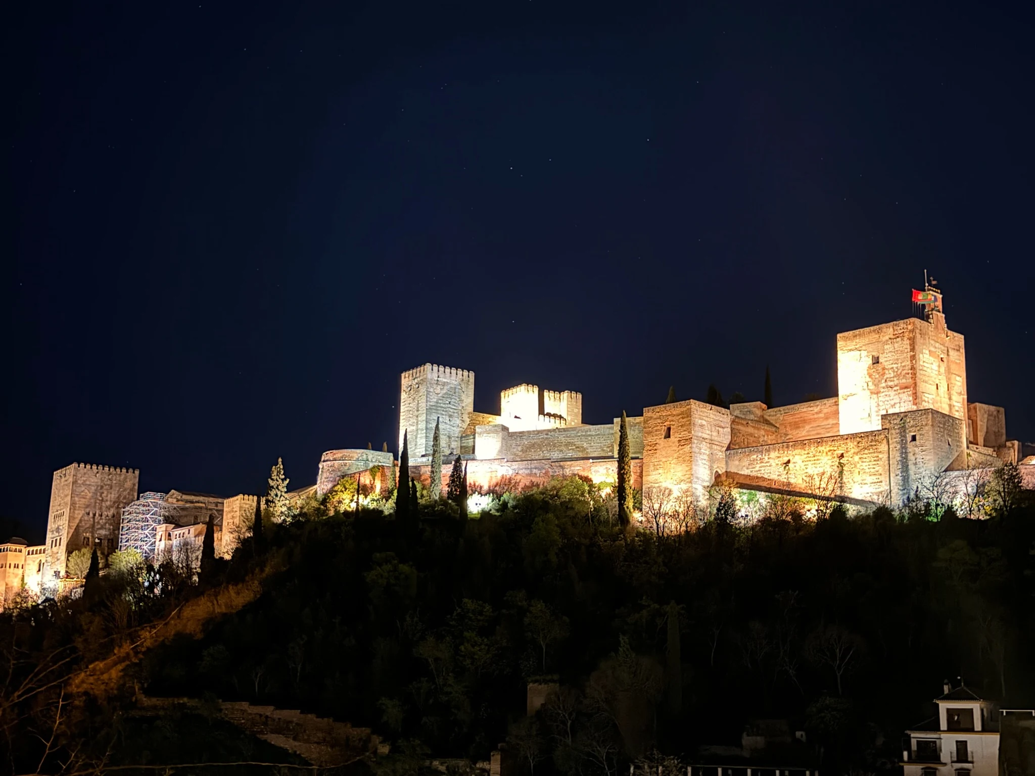 Granada de noche y primer contacto