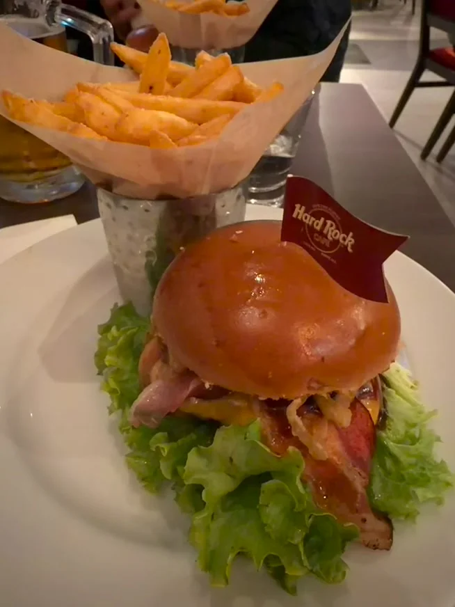 Hamburguesa de nuestra cena en Hard Rock Cafe Dubrovnik