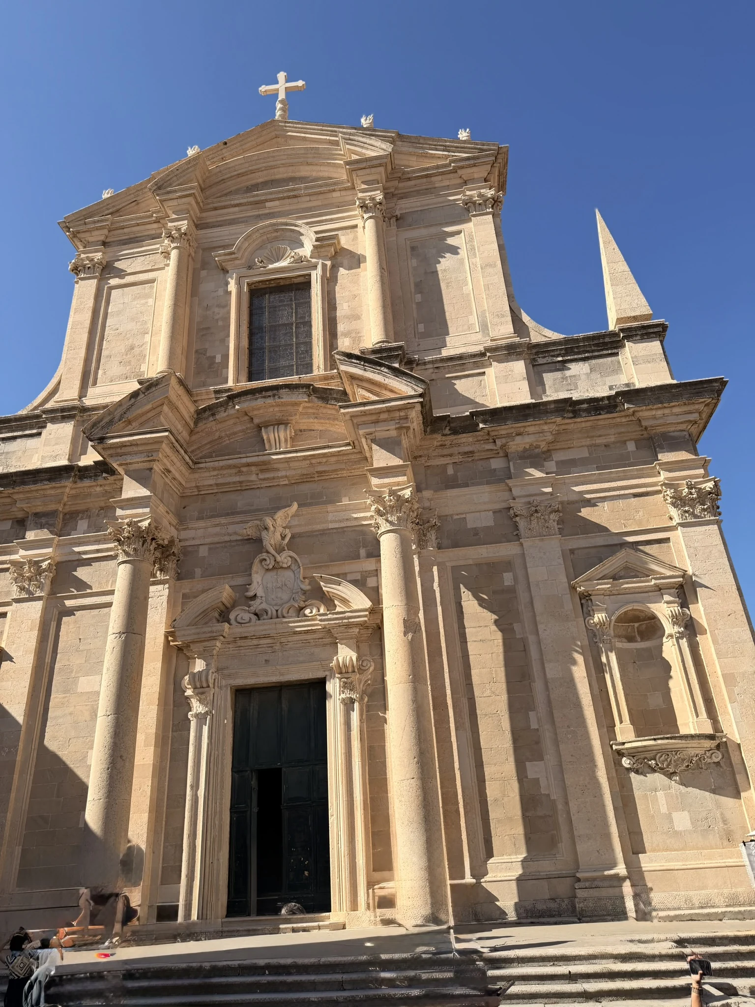 Fachada de la iglesia de San Ignacio en Dubrovnik