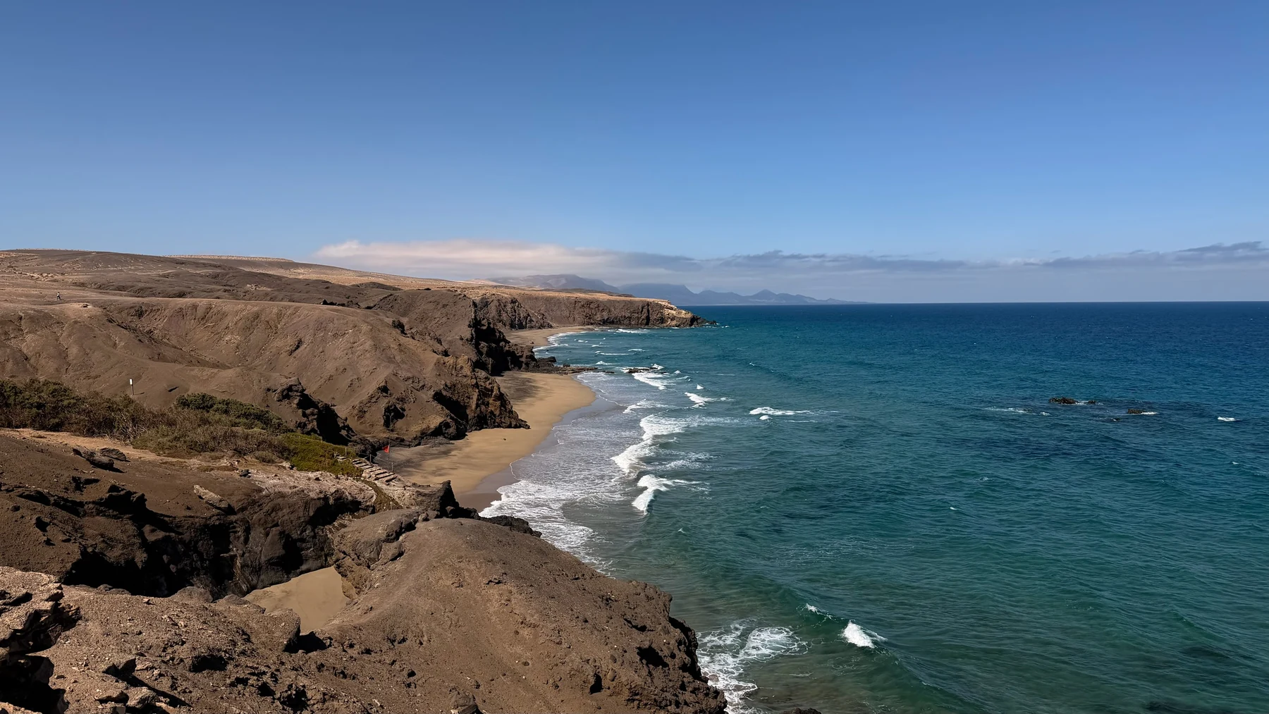Costa salvaje de La Pared y Playa del Viejo Rey