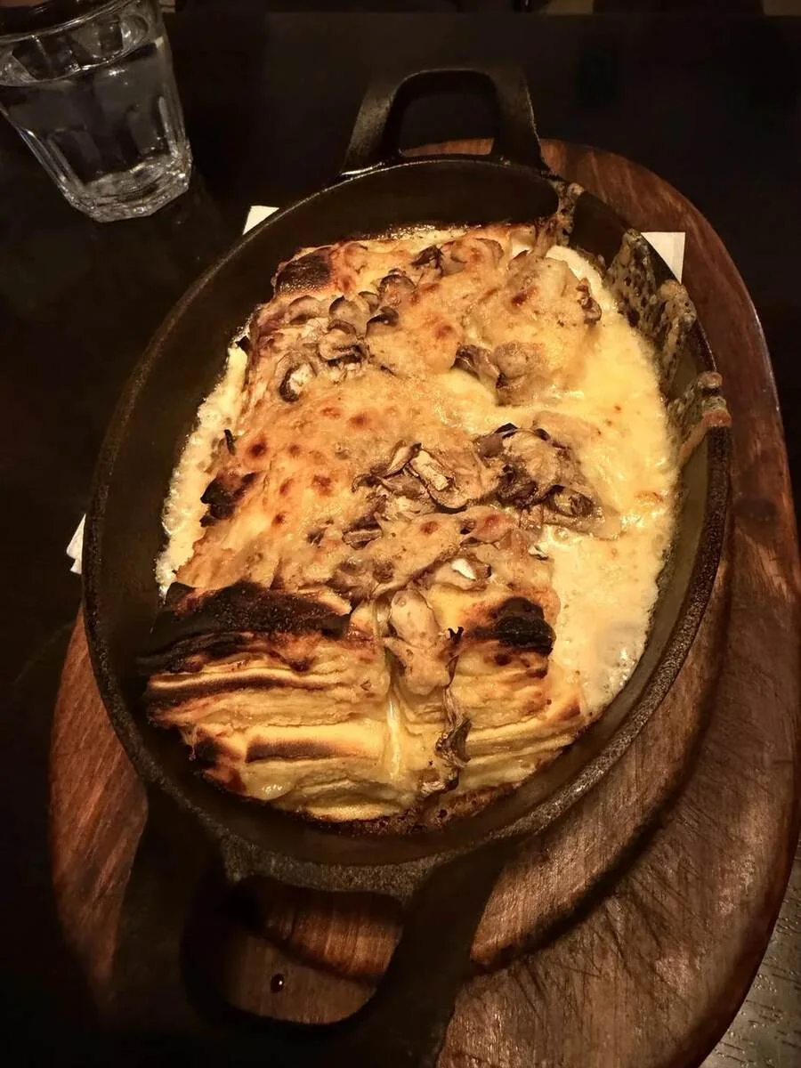 Lasaña que comimos en el restaurante Nokturno de Zagreb