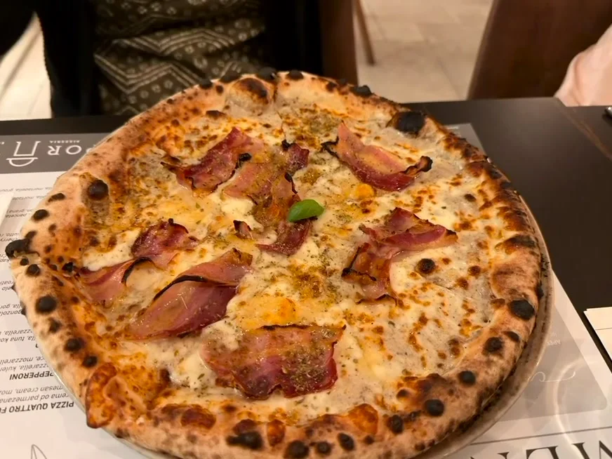 Otra de las pizzas caseras servidas en Pizzeria Portas de Split