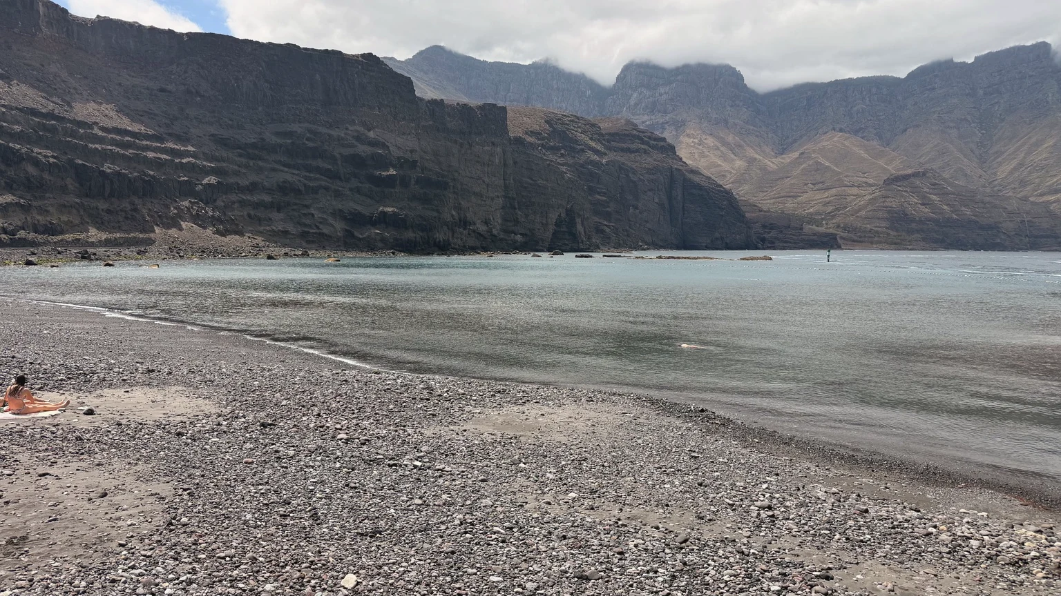 Playa y acantilados del Puerto de las Nieves