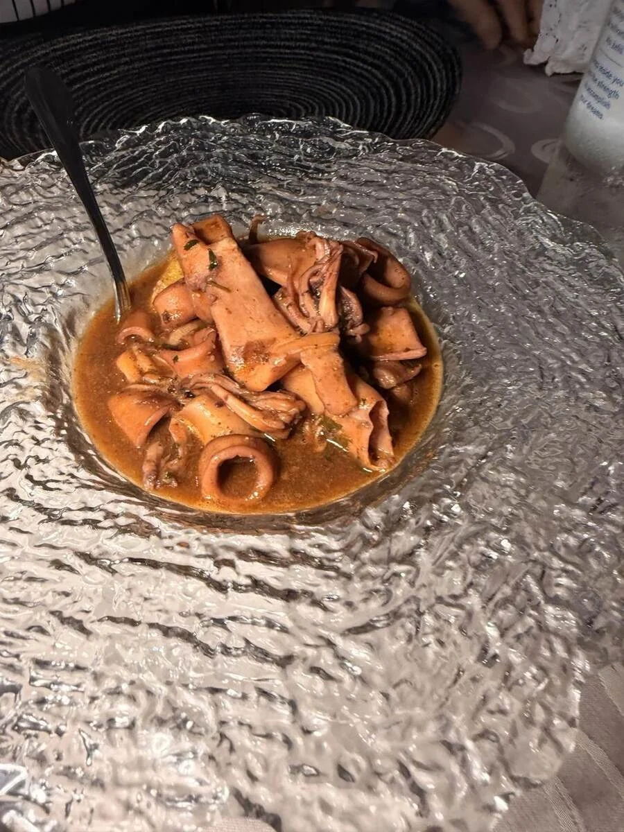Calamares servidos durante nuestra cena en Puntulina