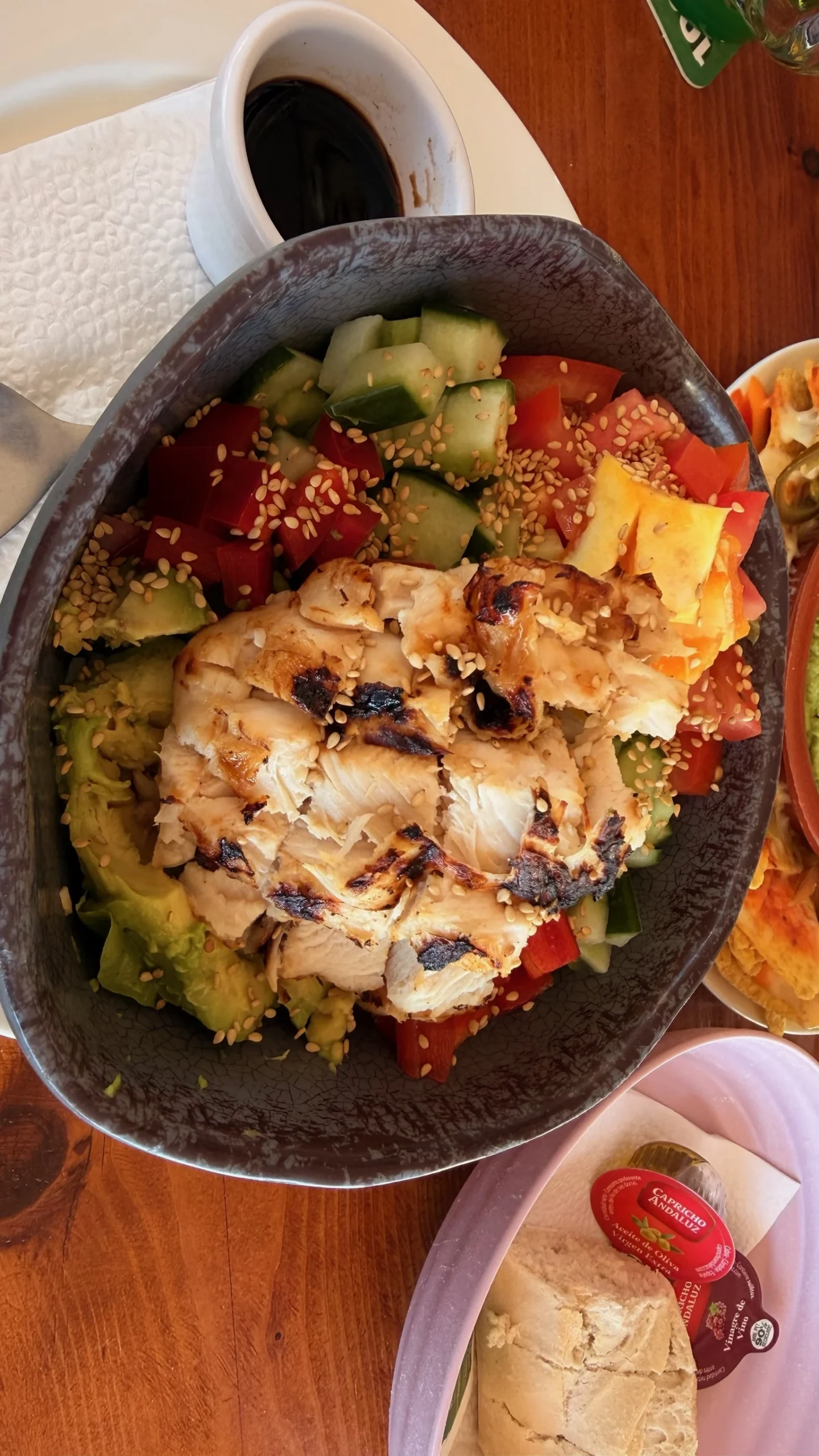 Hawaiian Poke que pedimos en Rapa Nui SurfBar