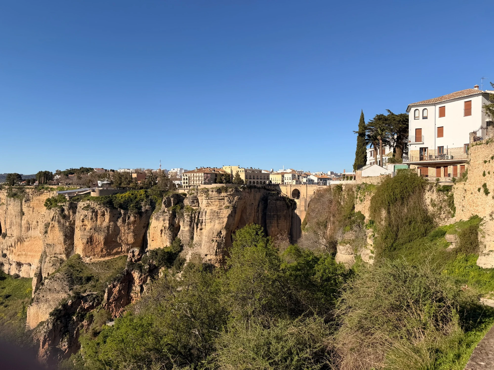 Vista del Tajo durante la bajada al Desfiladero