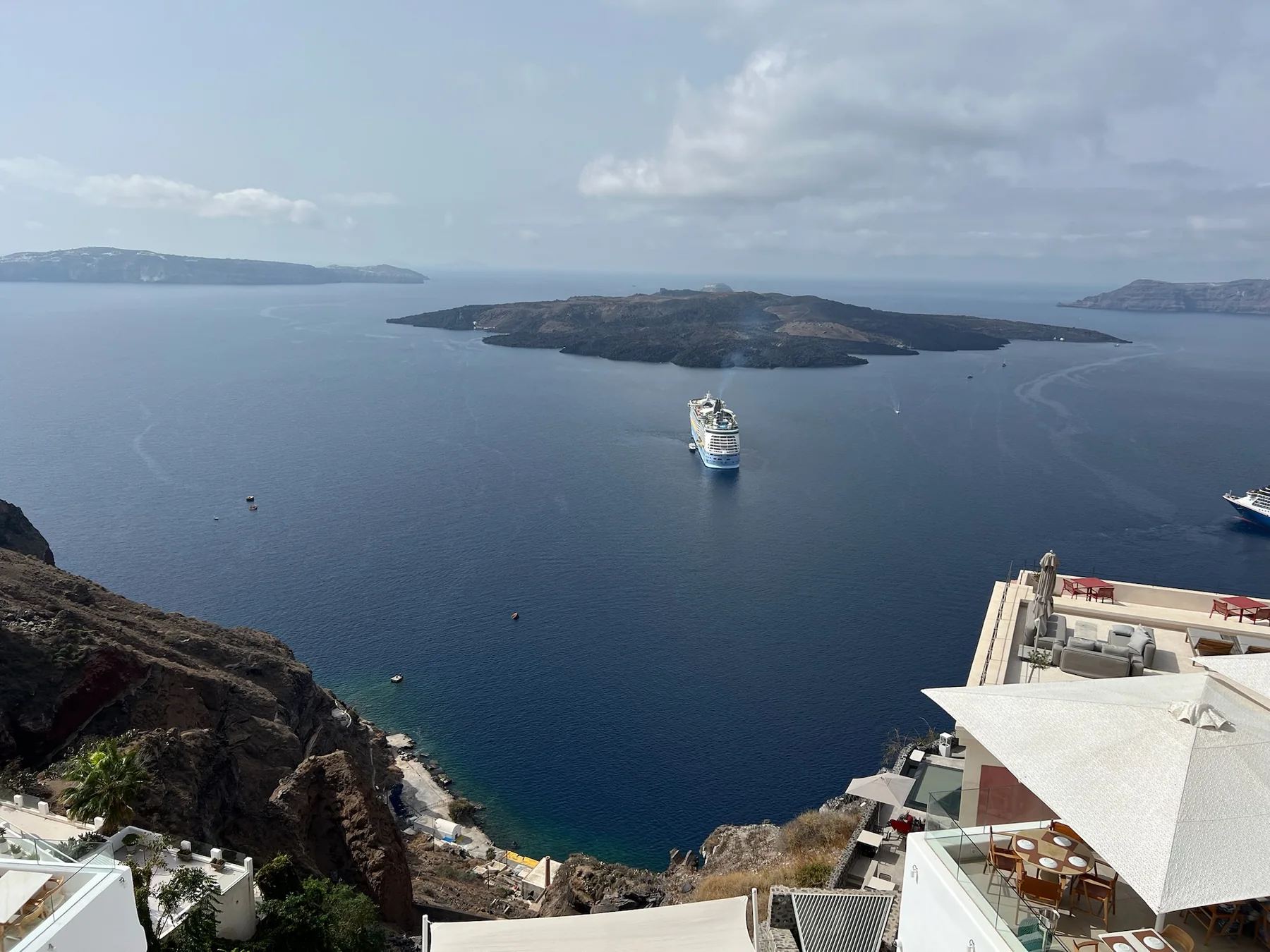 Vista de la caldera desde Fira