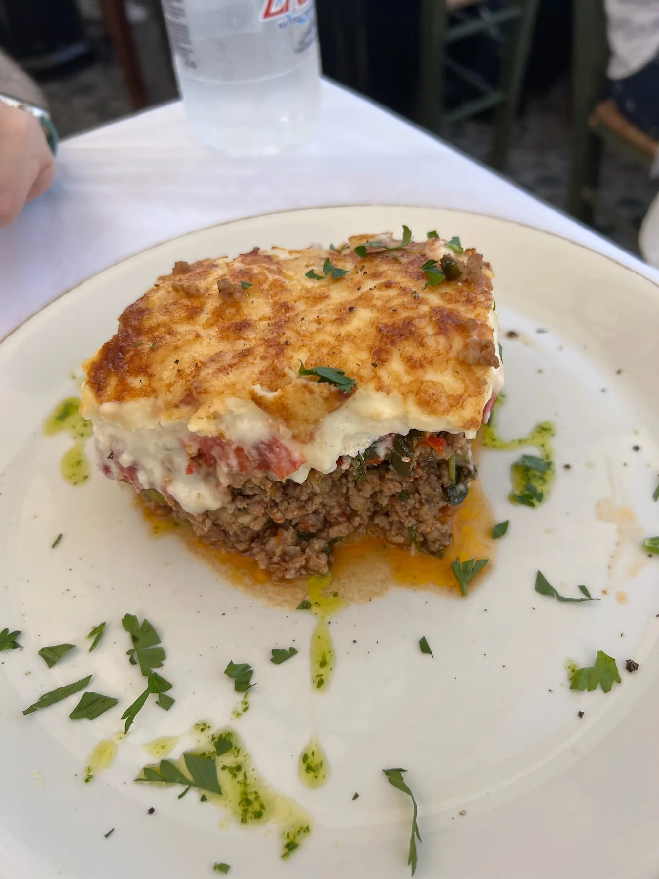 Moussaka servida en Metaxi Mas