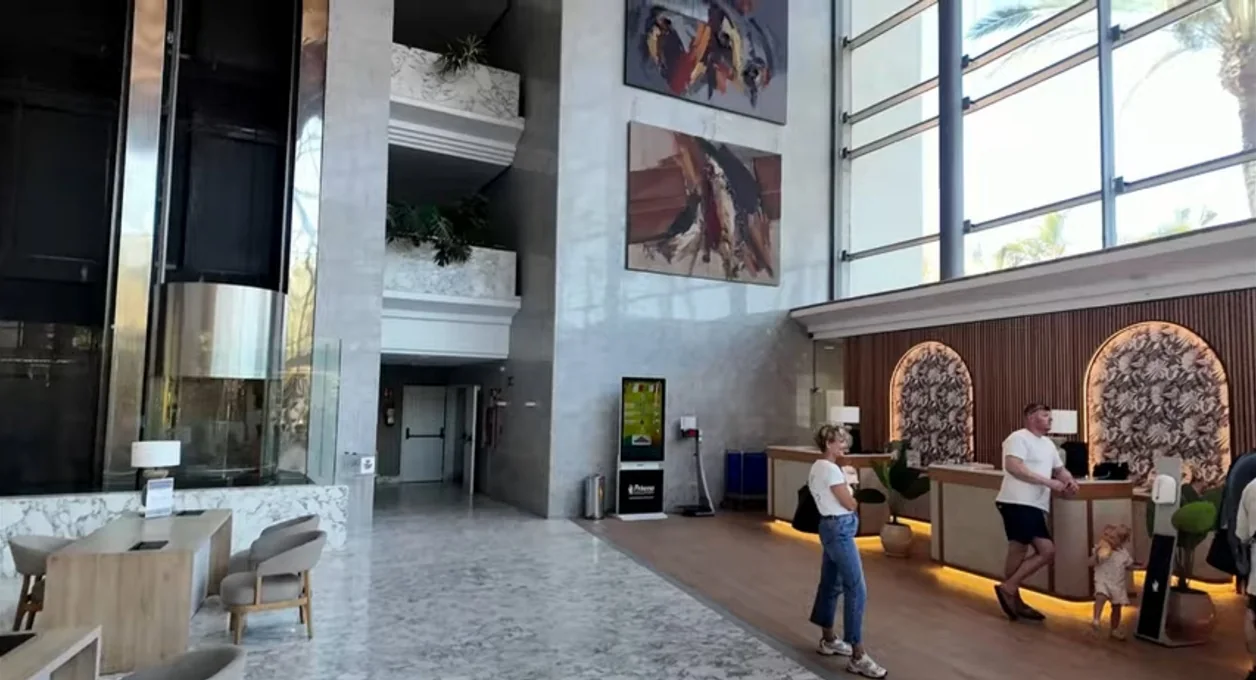 Recepción y vestíbulo del Hotel Tabaiba Princess