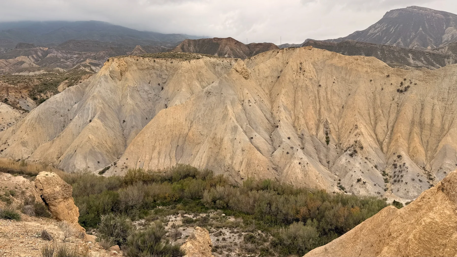 Paisaje árido y erosionado del Desierto de Tabernas