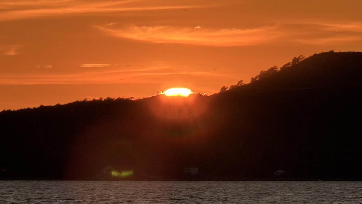 Últimos minutos del atardecer sobre el Adriático vistos desde Zadar