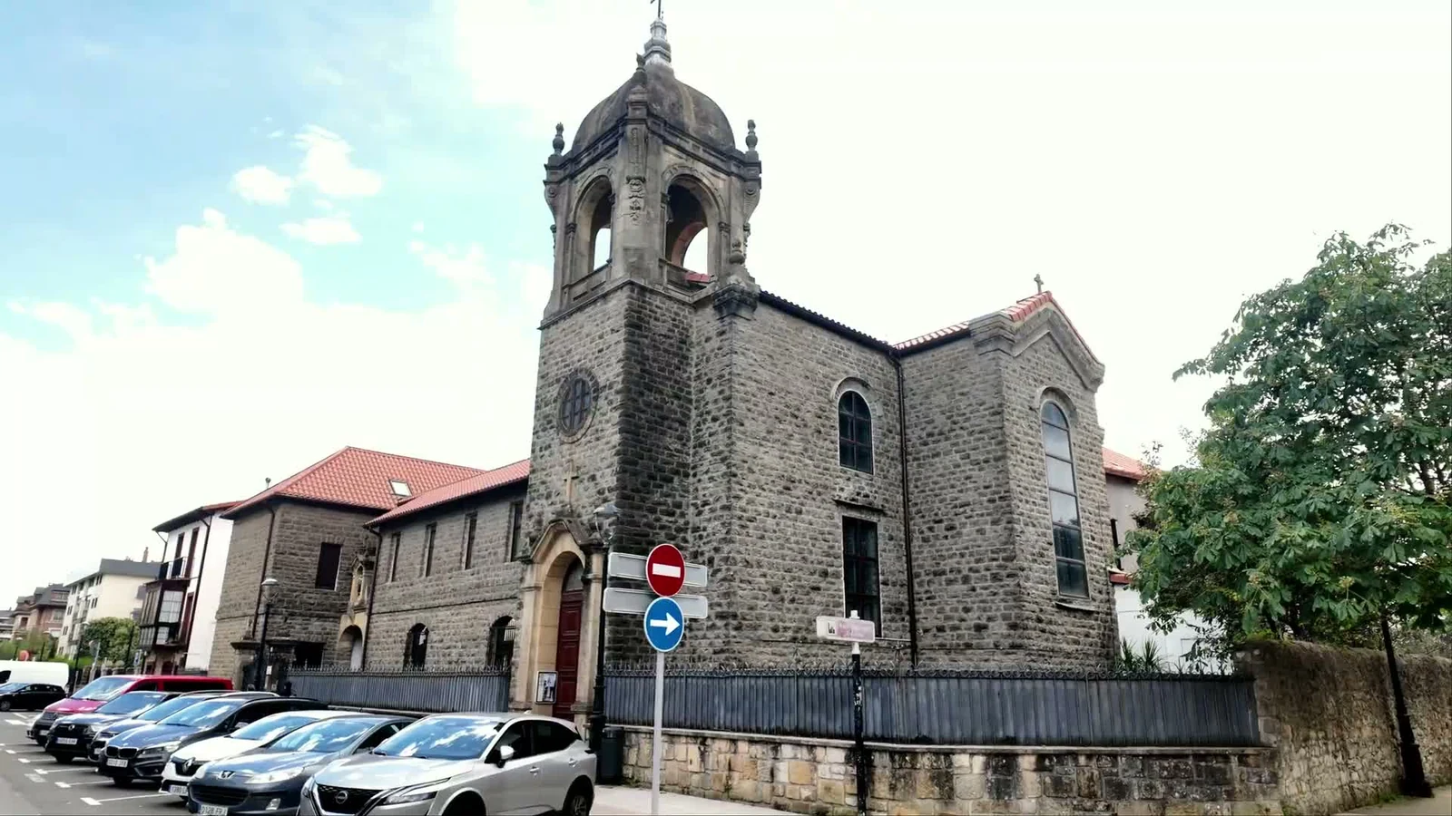 Exterior del convento de las Carmelitas Descalzas en Zarautz