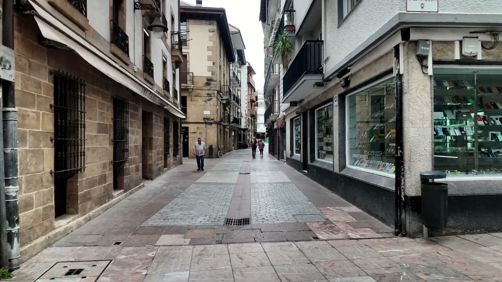 Kale Nagusia en el casco histórico de Zarautz