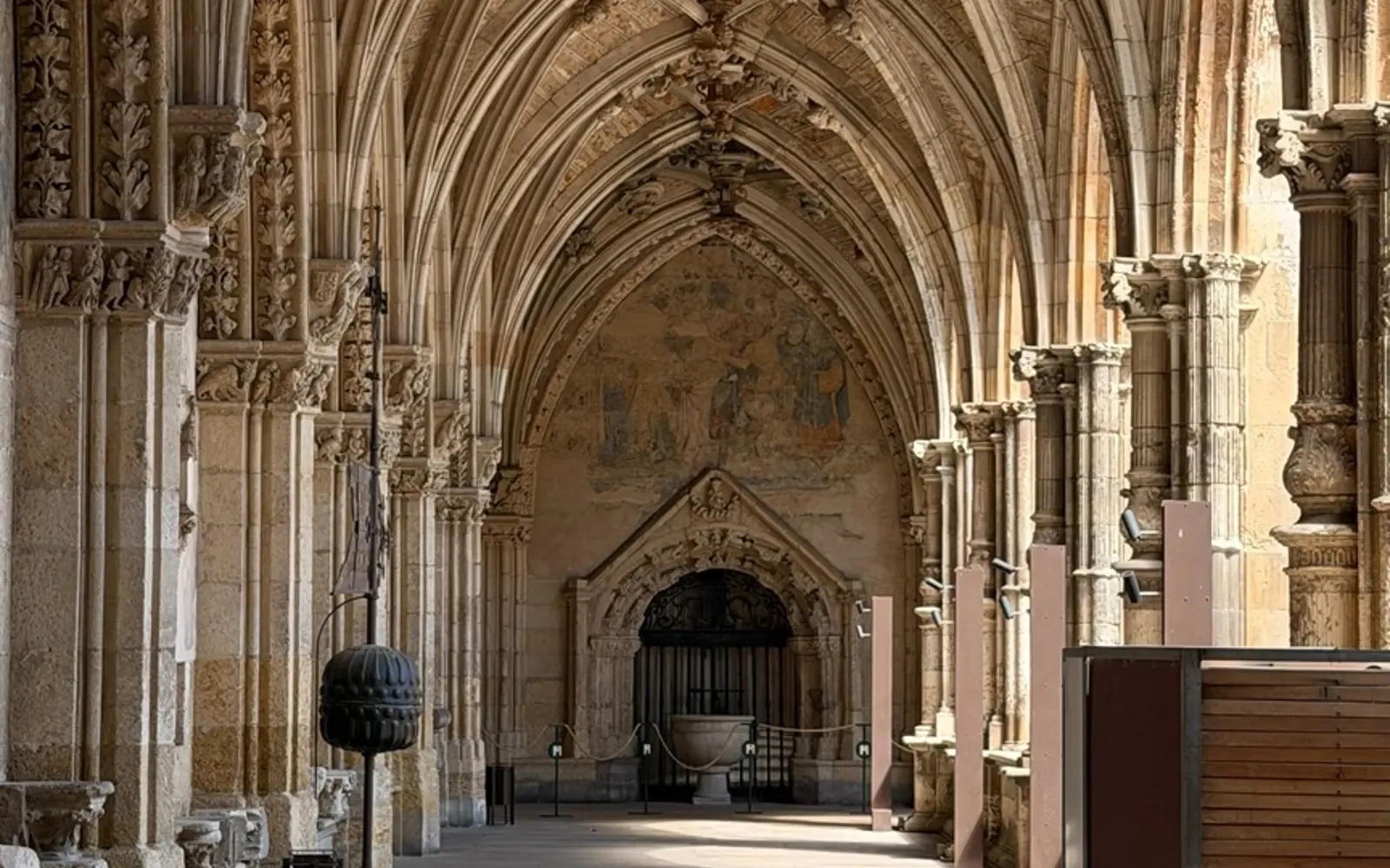 Galería del claustro de la Catedral de León