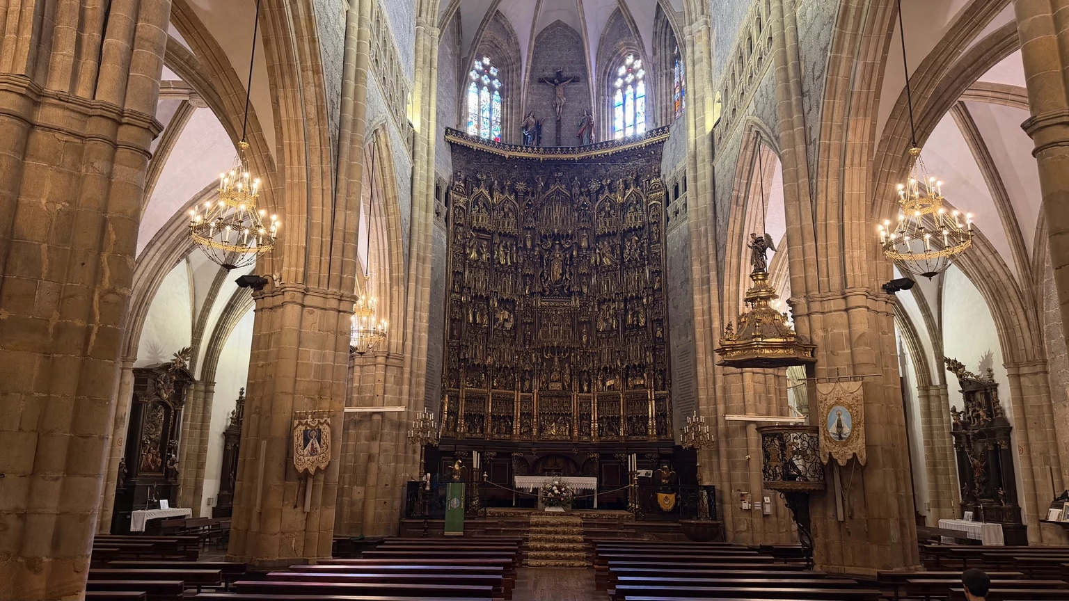 Vista general del interior de la Basílica de Santa María de la Asunción de Lekeitio